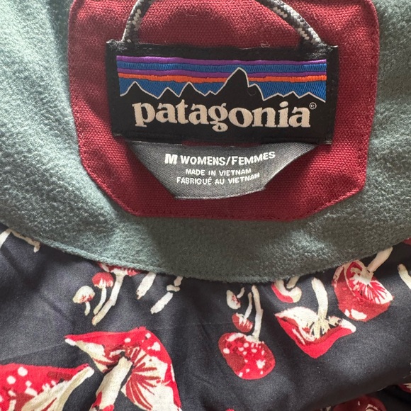 Patagonia Women’s Bivy Vest Down Filled Puffer in Drumfire Red w Mushroom Lining - Picture 8 of 12